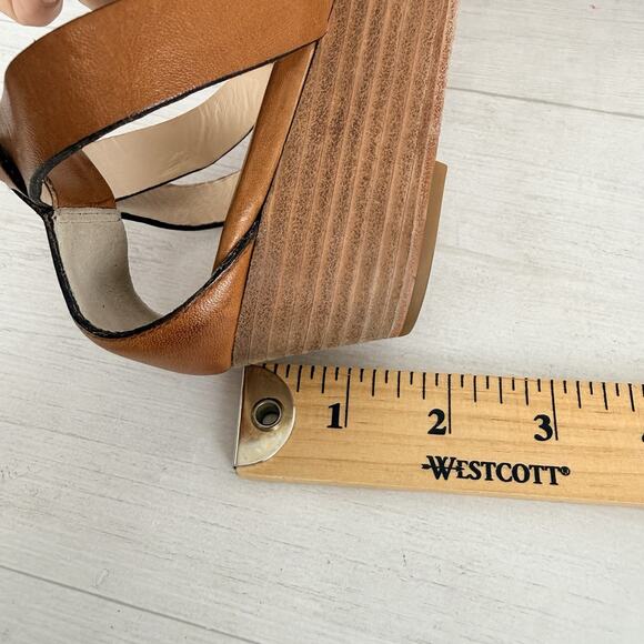 Coach Vivian Leather Thong Sandals Size 11 B Brown Strappy Low Wedge Classic - Picture 13 of 14